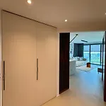 דירה Eurovea Tower, 27th Floor Apartment, Free Parking *