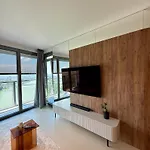 Eurovea Tower, 27th Floor Apartment, Free Parking Bratislava