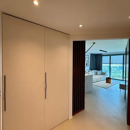아파트 Eurovea Tower, 27th Floor Apartment, Free Parking *