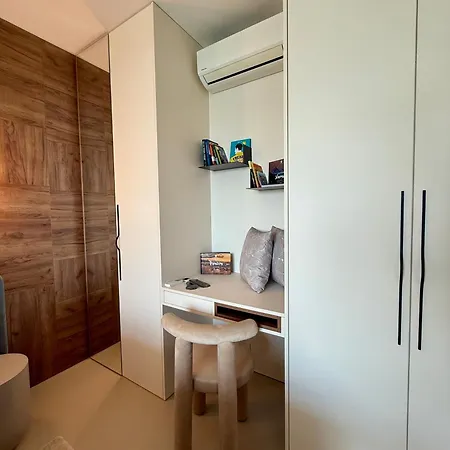 Eurovea Tower, 27th Floor Apartment, Free Parking ברטיסלאבה