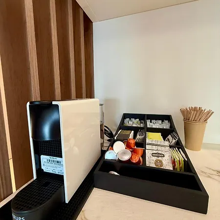 Eurovea Tower, 27th Floor Apartment, Free Parking * Pozsony