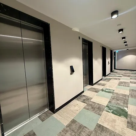 아파트 Eurovea Tower, 27th Floor Apartment, Free Parking *