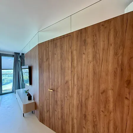 Eurovea Tower, 27th Floor Apartment, Free Parking * ברטיסלאבה