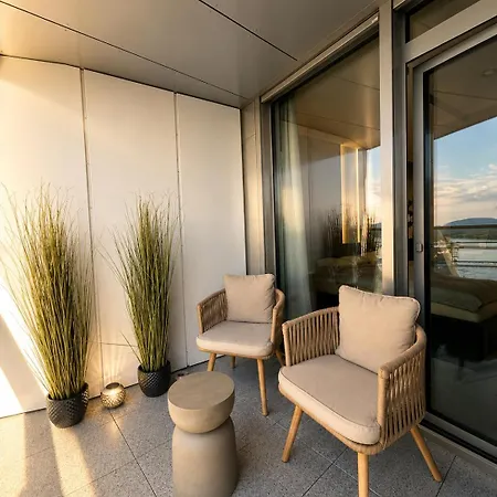 Eurovea Tower, 27th Floor Apartment, Free Parking