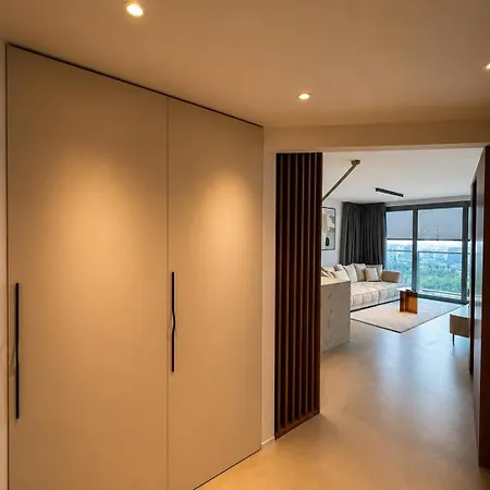 Eurovea Tower, 27th Floor Apartment, Free Parking Apartman