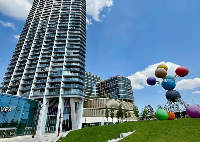 Eurovea Tower, 27th Floor Apartment, Free Parking شقة براتسيلافا