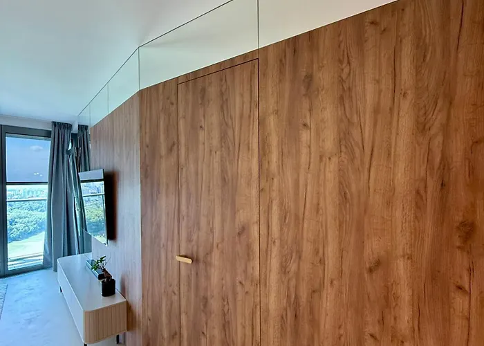 Eurovea Tower, 27th Floor Apartment, Free Parking * براتسيلافا