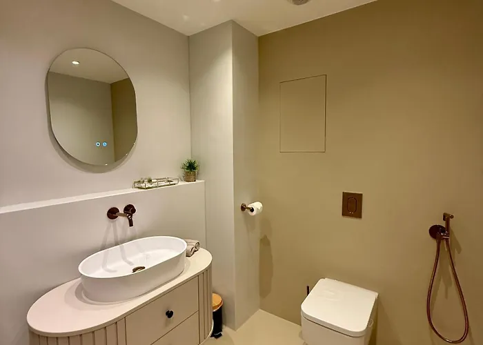 Eurovea Tower, 27th Floor Apartment, Free Parking شقة