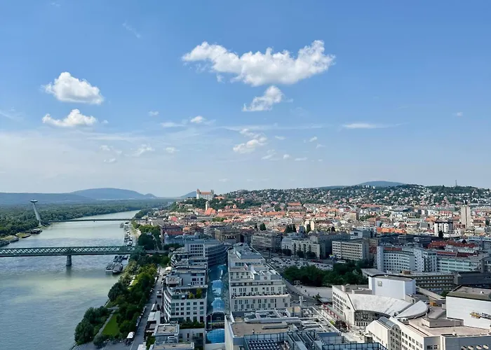 Apartmán Eurovea Tower, 27th Floor Apartment, Free Parking Bratislava
