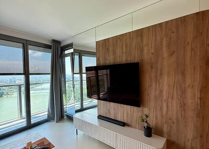 Eurovea Tower, 27th Floor Apartment, Free Parking ブラチスラヴァ