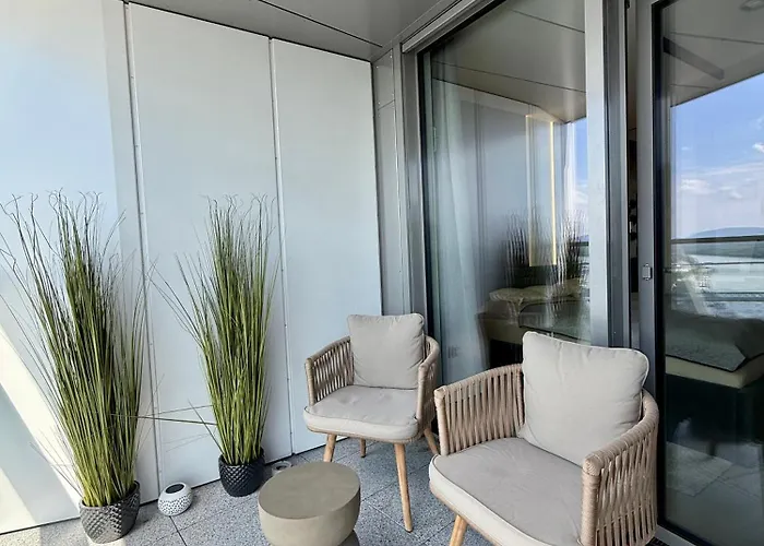 Eurovea Tower, 27th Floor Apartment, Free Parking شقة