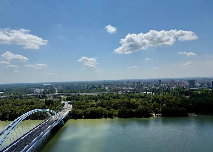 アパート Eurovea Tower, 27th Floor Apartment, Free Parking *