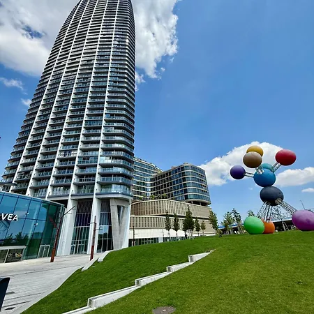 Eurovea Tower, 27th Floor Apartment, Free Parking Appartement Bratislava